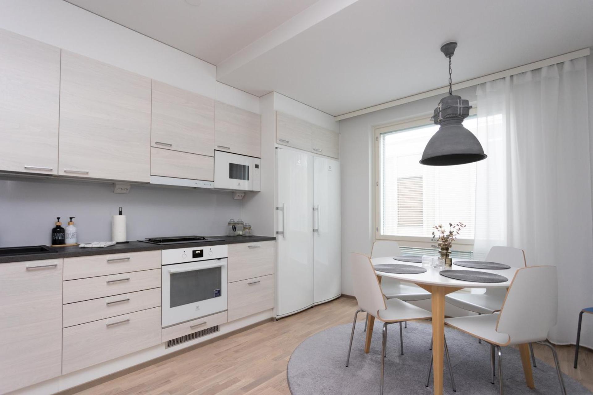 Appartement Ydinkeskustan Uusi Kahden Makuuhuoneen Huoneisto, Sauna Ja 2 Wc *